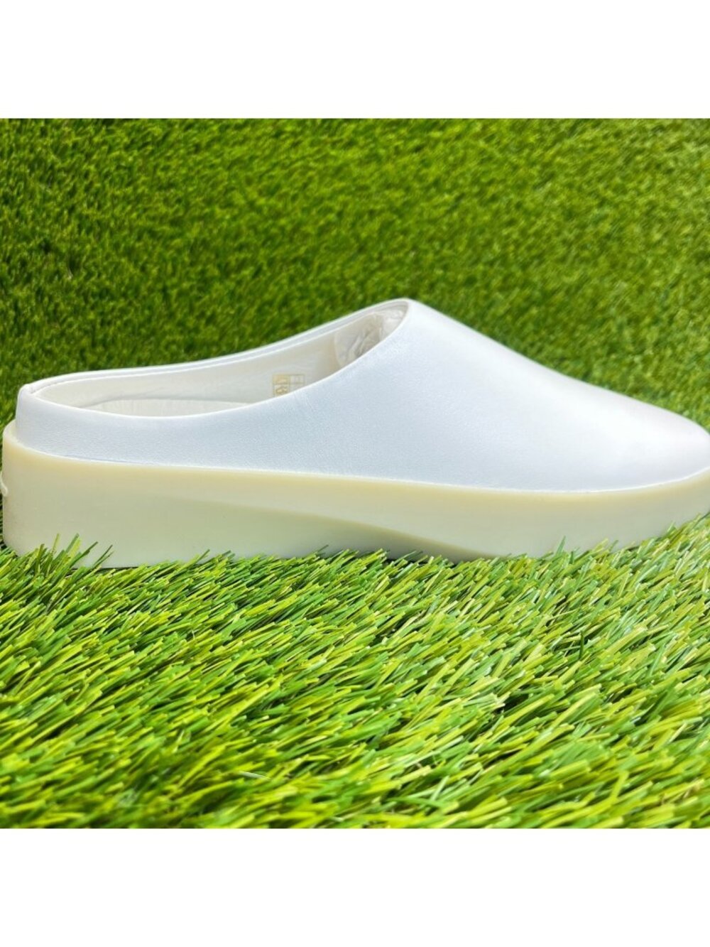 Wolf & Shepherd Cruise Mule Womens Size 8 White Casual Leather Slip-On Slippers
